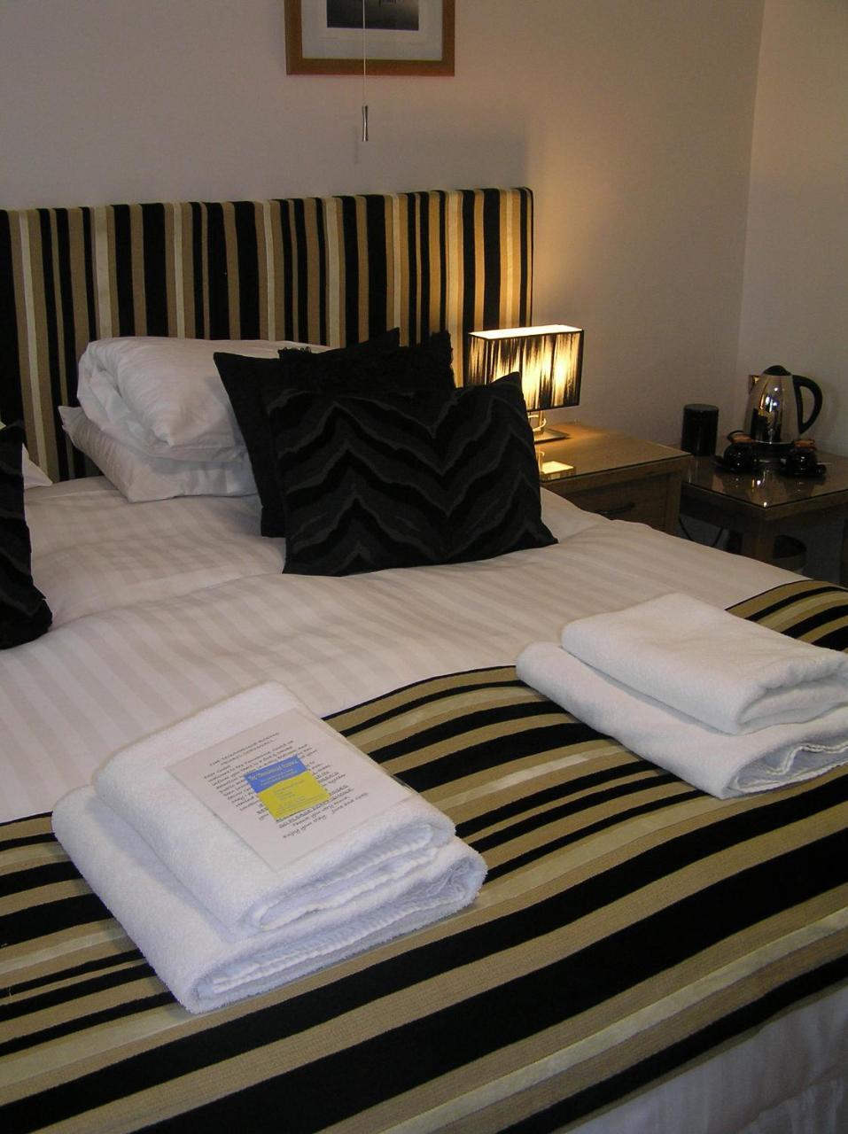 Townhouse Rooms Труро Екстер'єр фото